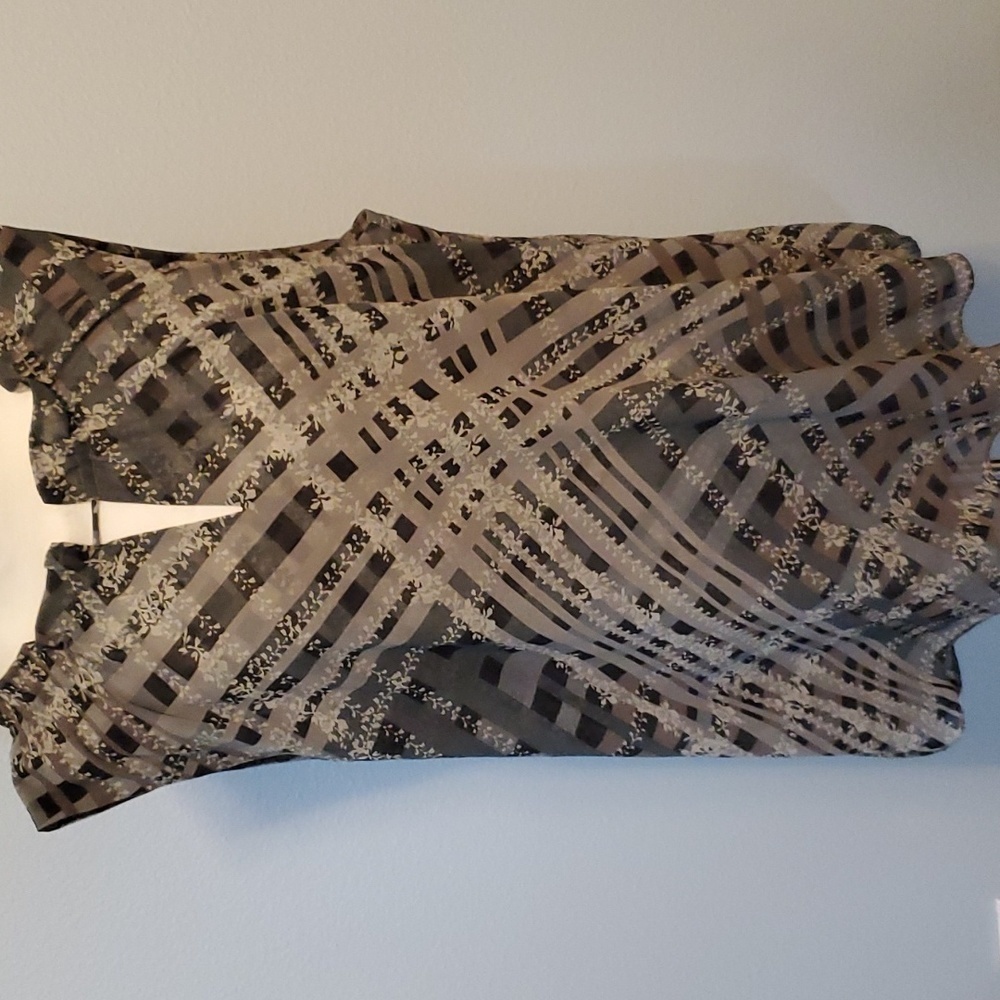 CAbi sleeveless blouse size large